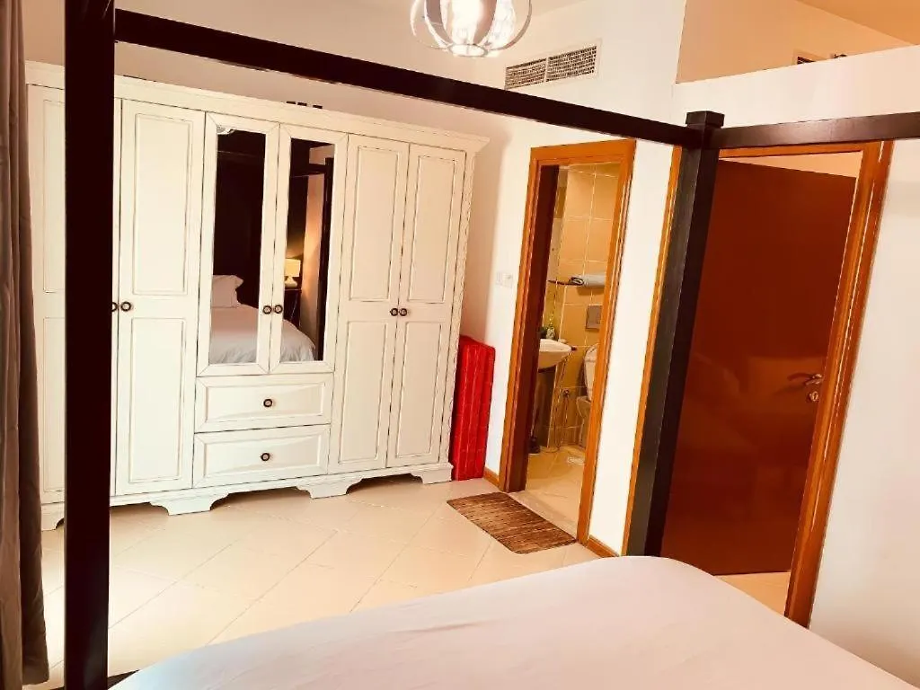 Royal Marina Inn Dubaj 0*,